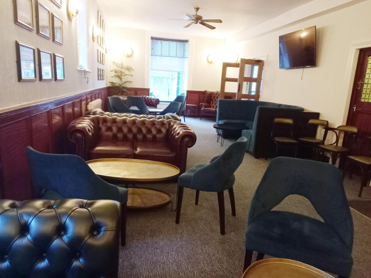 Royal Sportsman Hotel Портмадог Екстер'єр фото